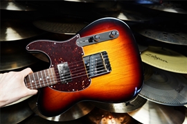 G&L USA Fullerton Deluxe ASAT CLASSIC BLUESBOY  3-Tone Sunburst  6-String Electric Guitar  