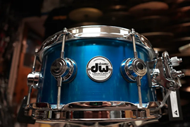 DW USA Collectors 12'' Blue Anodized Lacquer Specialty 5.5" x 12" Maple/Mahogany Snare Drum