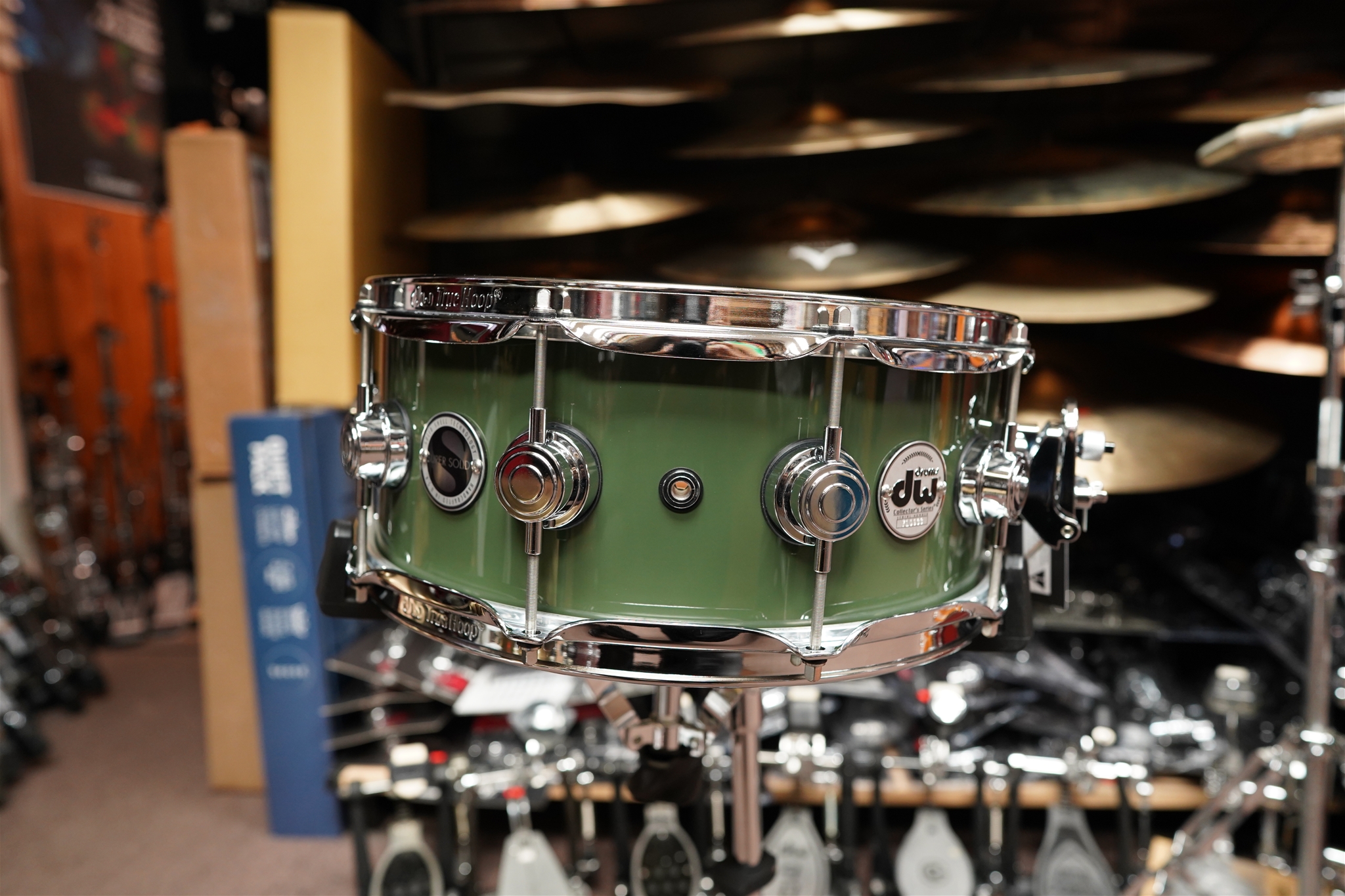 DW USA Collectors Series - SUPER SOLID (1/2" Maple Shell Wall) - 5.5" x 14" Army Green Snare Drum