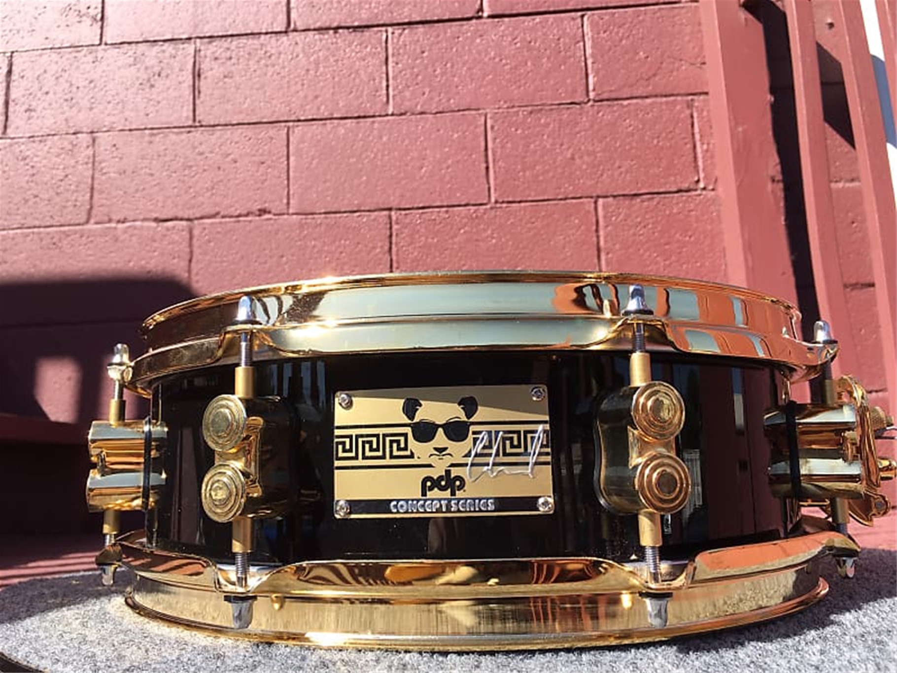 PDP Eric Hernandez 13'' (Bruno Mars) Signature 4x13" Maple Snare drum in Glossy Black Lqr.