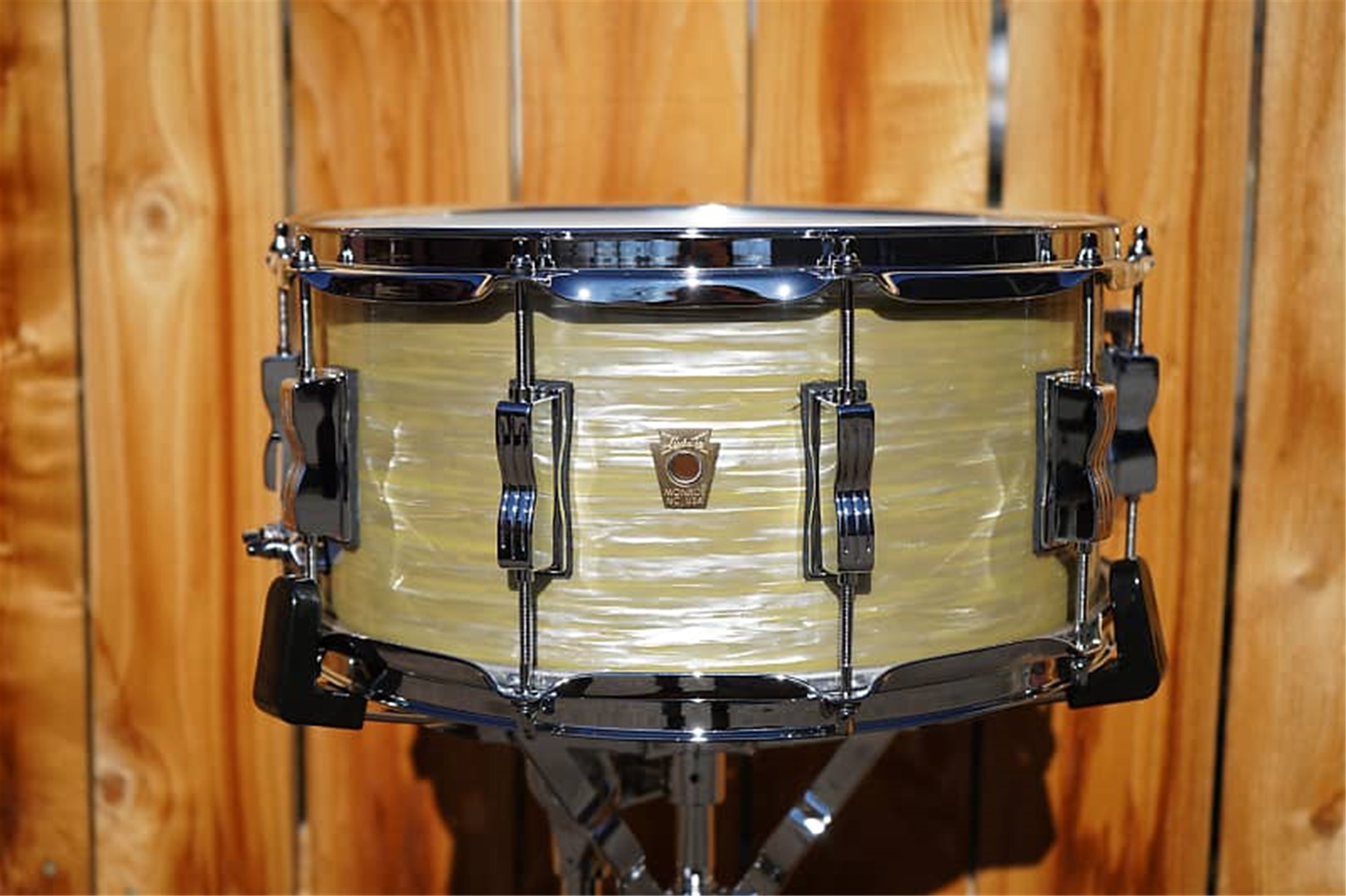 Ludwig USA Maple Classic Series (6 1/2" x 14") Snare Drum - Olive Oyster Wrap LUDWIG LS-403