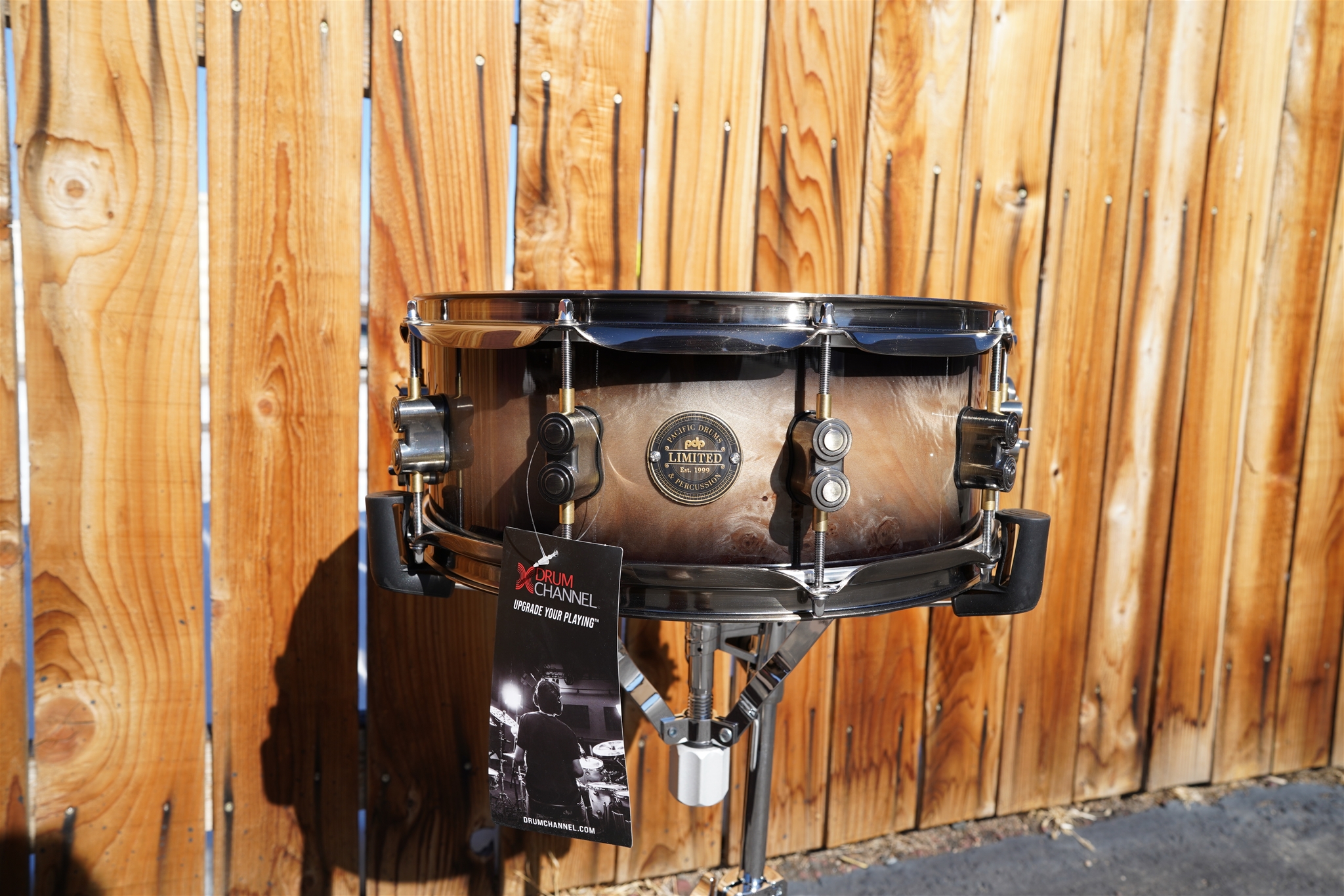 PDP Limited Edition - Charcoal Burst Lacquer - 5.5 x 14" Maple Snare Drum w/ Mapa Burl Outer