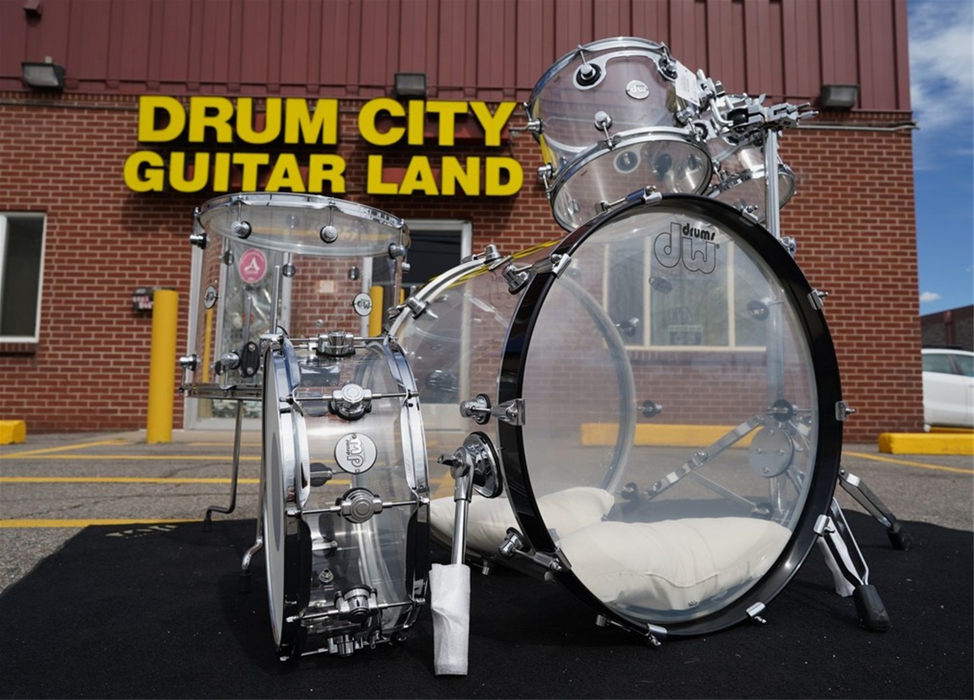 DW Design Series 5pc Clear Acrylic Shell Pack w/ Matching 6X14'' Snare Drum