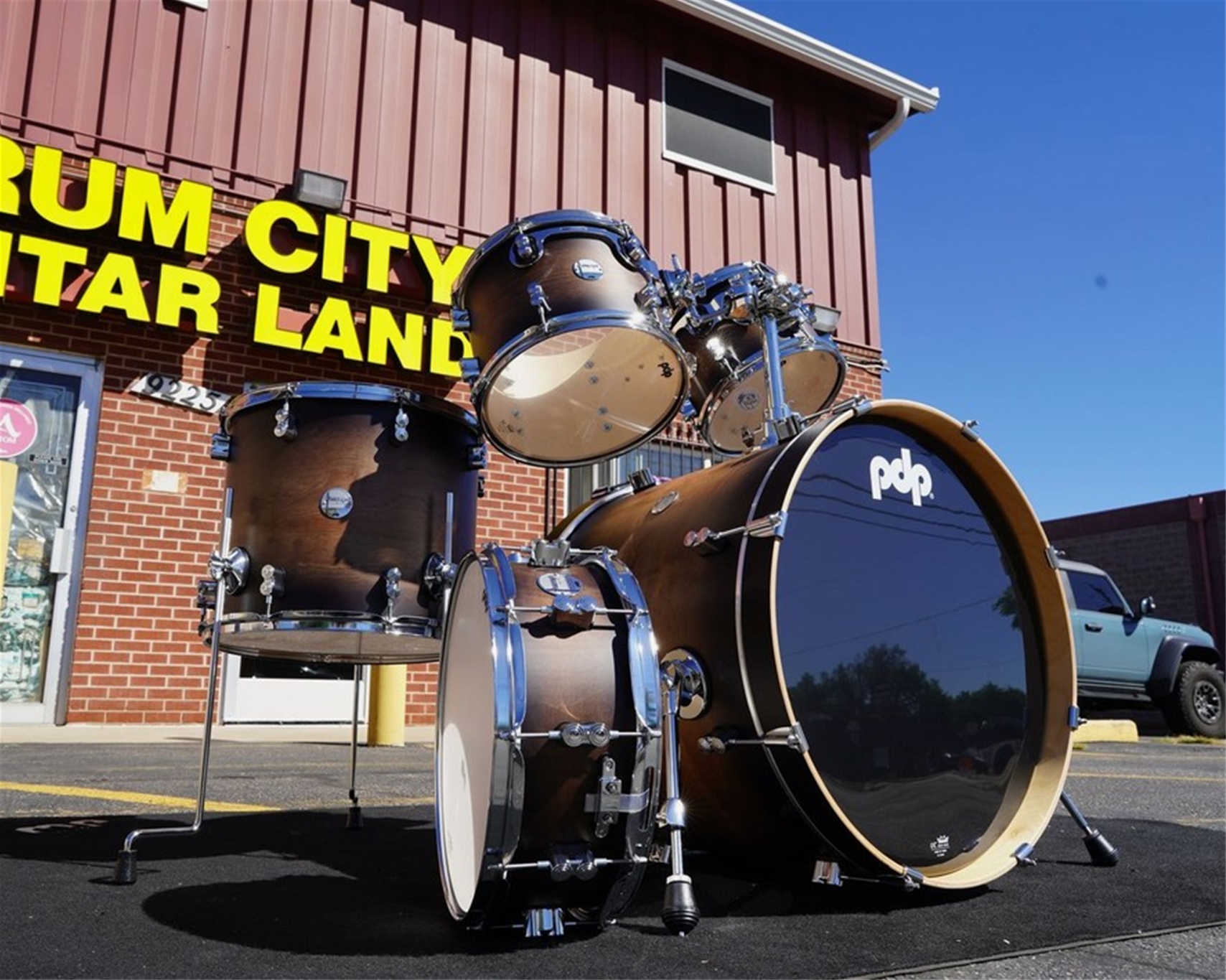 PDP Concept Maple Series 5pc Maple Shell Pack w/ Holder - Satin Charcoal Burst Finish