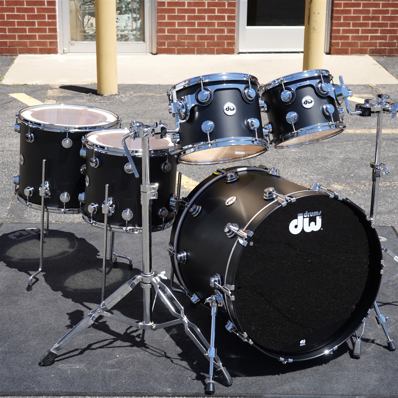 DW USA Collectors Series 5pc Maple Shell Pack - Lacquer Specialty Black Hard Satin | 10, 12, 14, 16, 22"