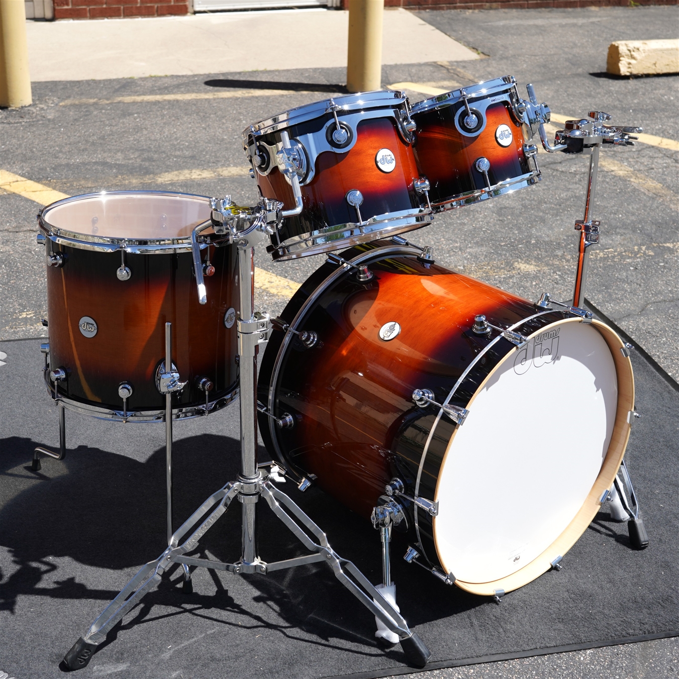 DW Design Series 4pc Maple Shell Pack - Tobacco Burst Lacquer