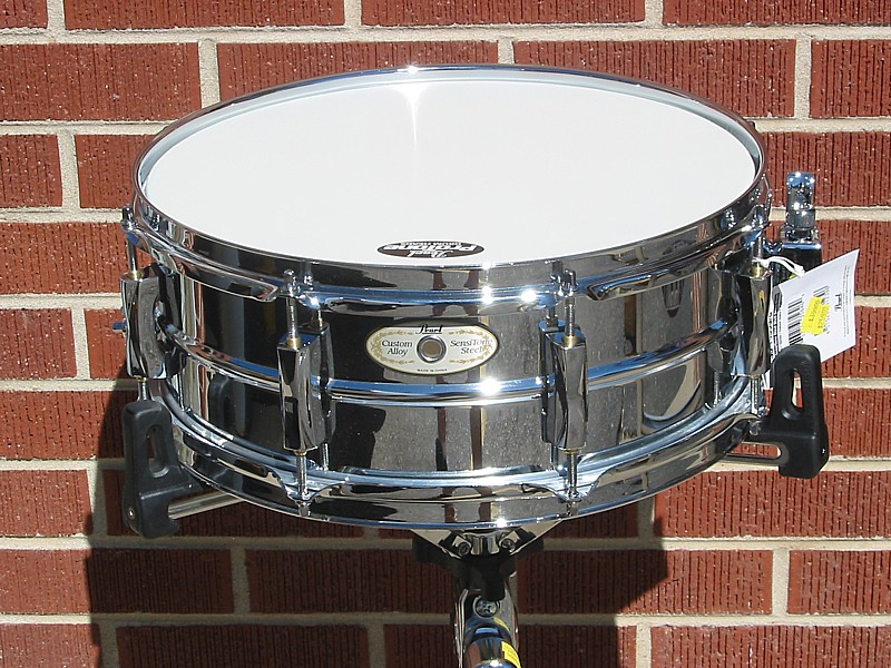 Pearl Sensitone Steel 5.5\ x 14\ snarePearl Sensitone Steel 5.5\ x 14\ snare  