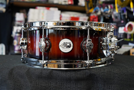 DW Design Series 13" Maple Snare Drum - Tobacco Burst Lacquer | 5.5x13"