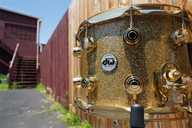 DW USA Collectors Series - Gold Glass Sparkle FP - 9 x 14" Maple Snare Drum