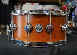 DW USA Collectors Series - Intense Honey Satin Oil - 6.5 x 14" Maple Snare Drum w/ Chrome Hardware