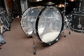 DW Design Series Clear Acrylic 18x22" Bass Drum w/ No-Mount & Pillows  