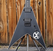 DEAN USA Vengeance Greg Tribbett/Mudvayne Black Satin 6-String Electric Guitar 