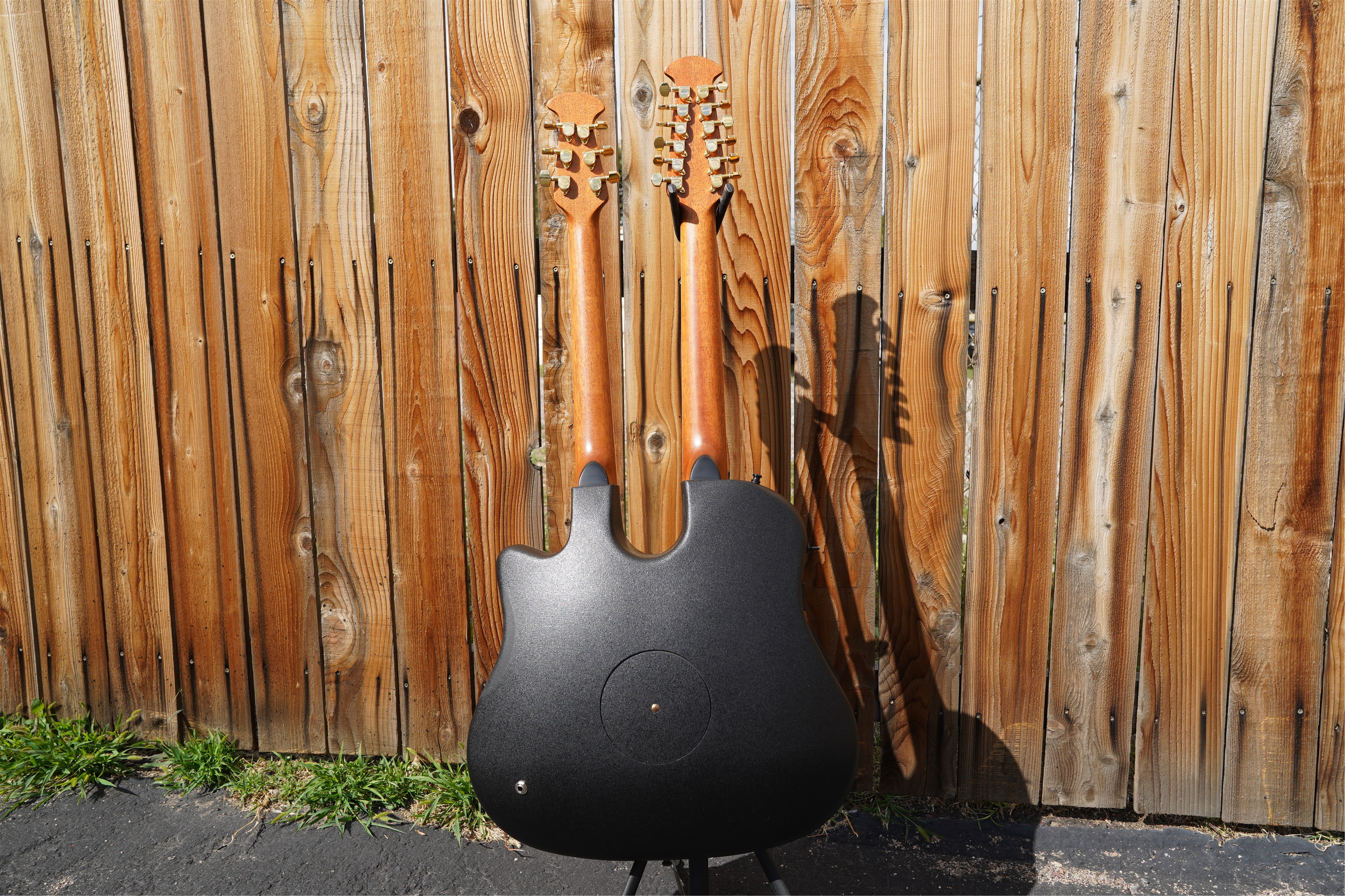 Used ovation guitar shop case