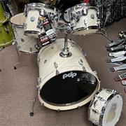 USED - PDP CM-5 Concept Maple Series Twisted White Silk 5pc Shell Pack w/ Holder