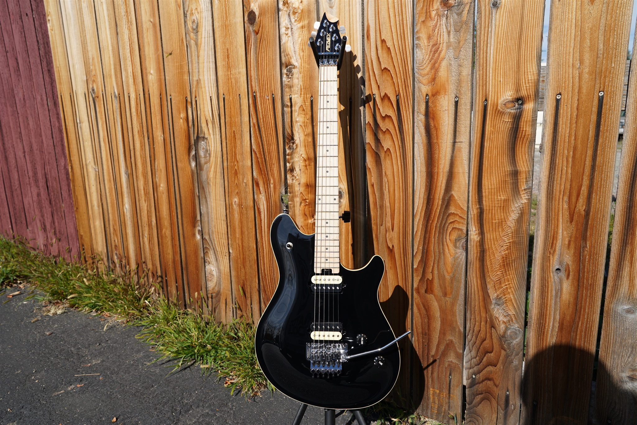 Peavey HP2 Black NOS  6-String Electric Guitar 