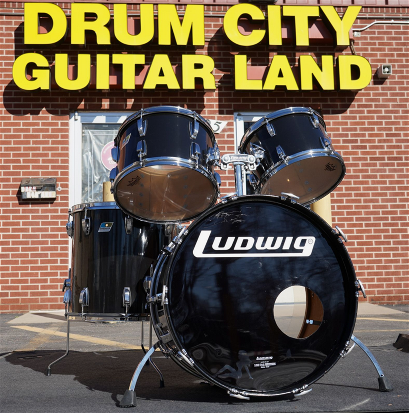USED - Vintage 1970 Ludwig USA Big Beat 4pc Maple Shell Pack - Black Cortex Finish