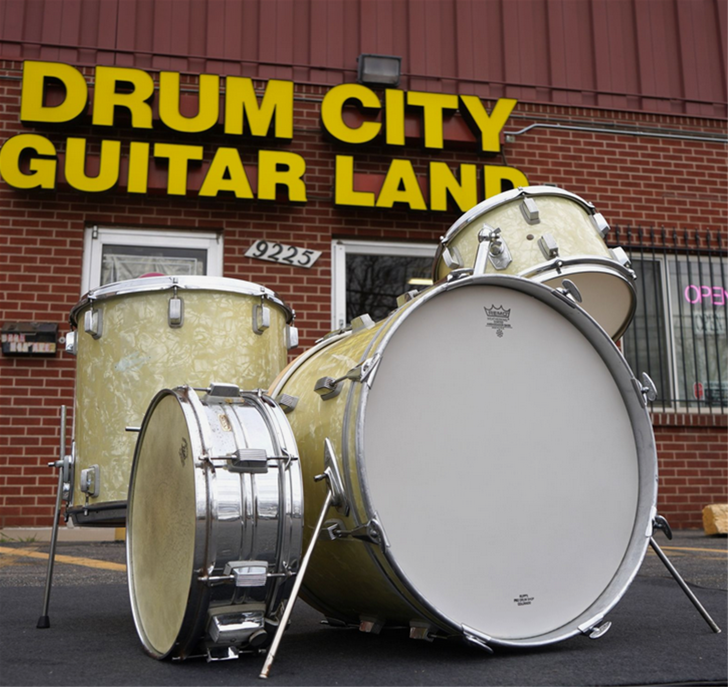 USED - 1960s Vintage German Vox Trixon 4pc Beechwood Shell Pack - White Marine Pearl