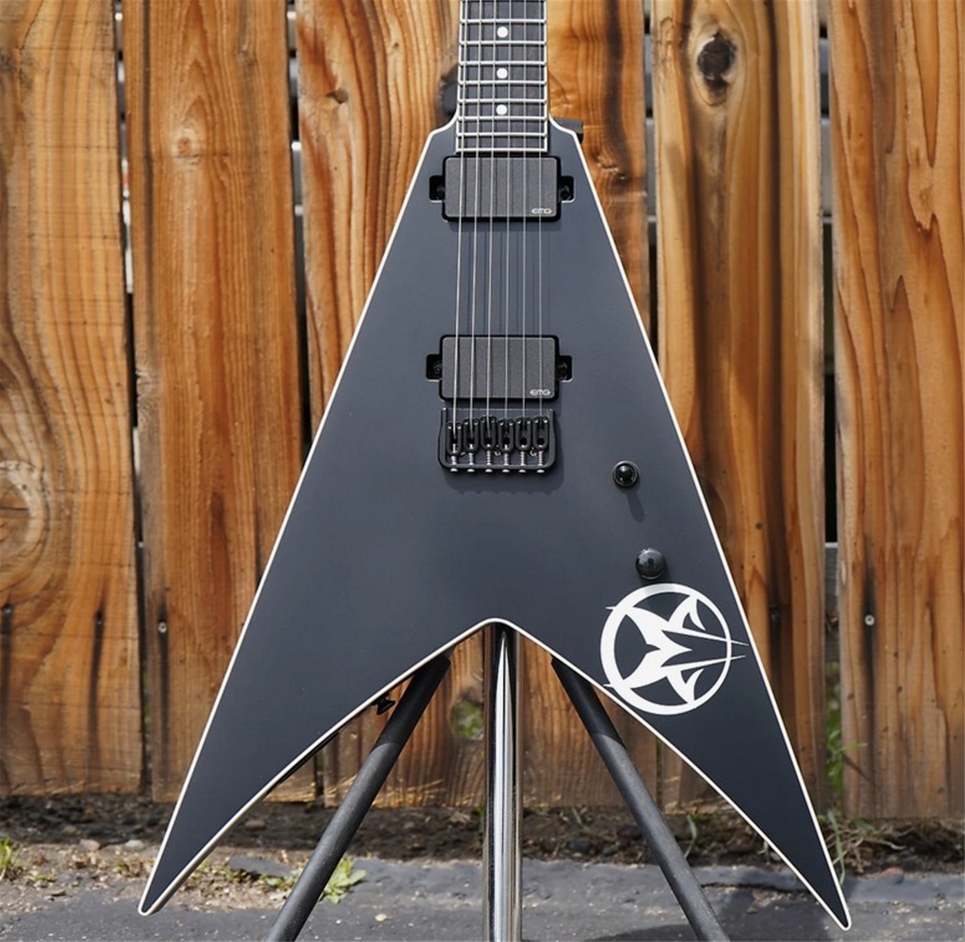 DEAN USA Vengeance Greg Tribbett/Mudvayne Black Satin 6-String Electric Guitar 